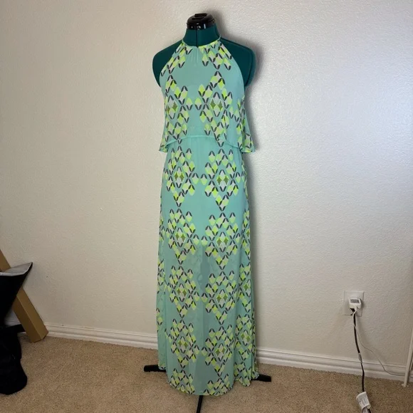 max mara green silk dress Mac Duggal - Green Embroidered Wrap Over Puff Sleeve Trumpet Gown
